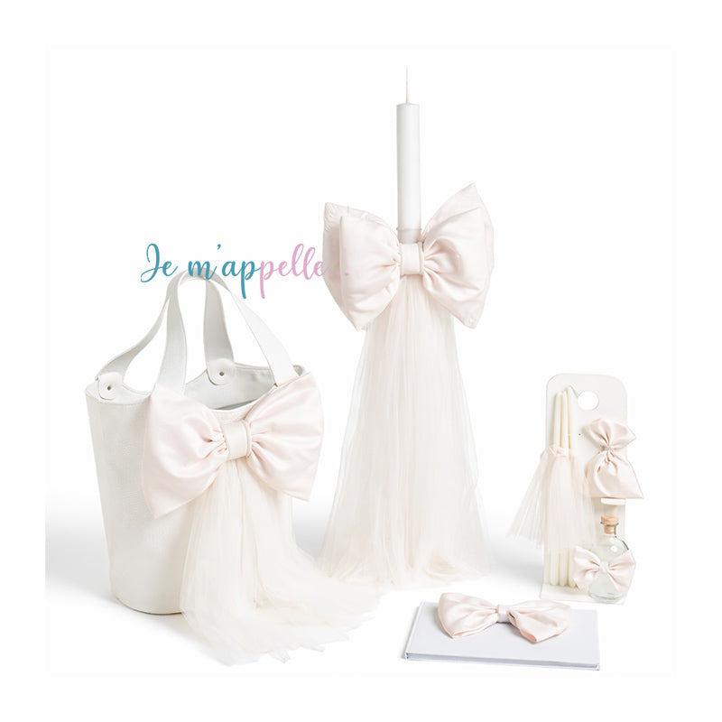 Πακέτο βάπτισης για κορίτσι σε λευκούς τόνους Κ26.09