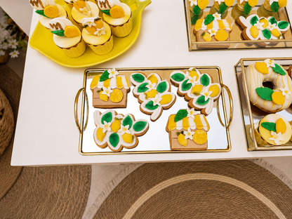 Τραπέζι με γλυκά για βάφτιση 